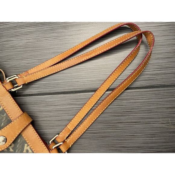 Dooney & Bourke Logo Medium Shoulder Bag Black/Beige EUC Crossword Bucket Bag - Picture 12 of 15